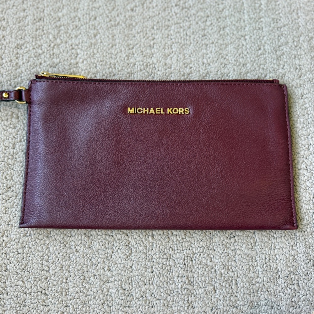 Michael Kors Burgundy‎ Pebbled Leather Wristlet Pouch Gold Hardware Clutch